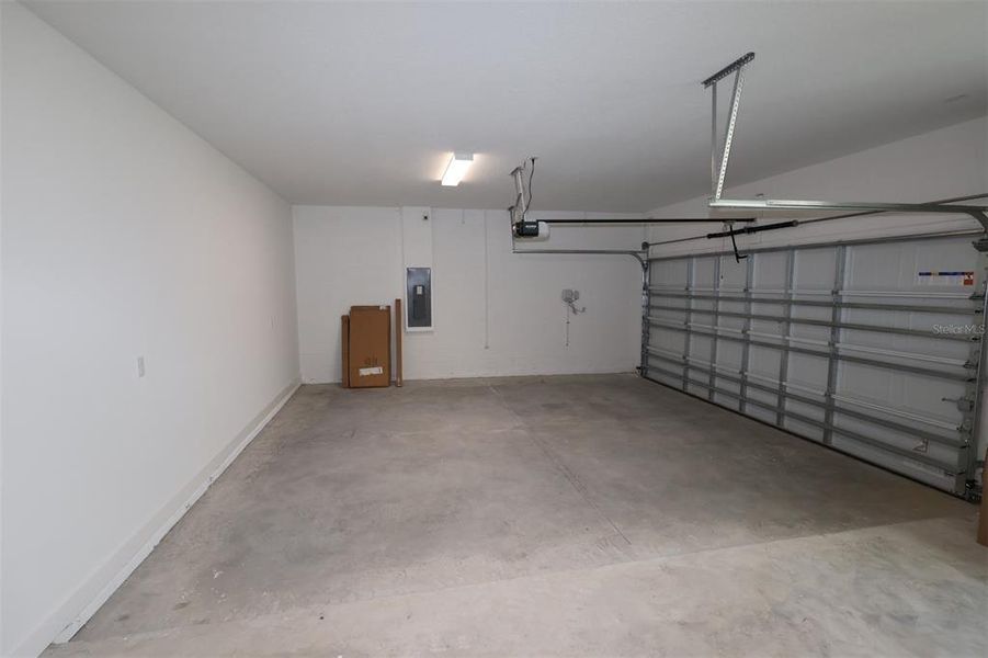 Spacious, unfurnished interior of a new home in Emerson Pointe, Apopka (Image 51).