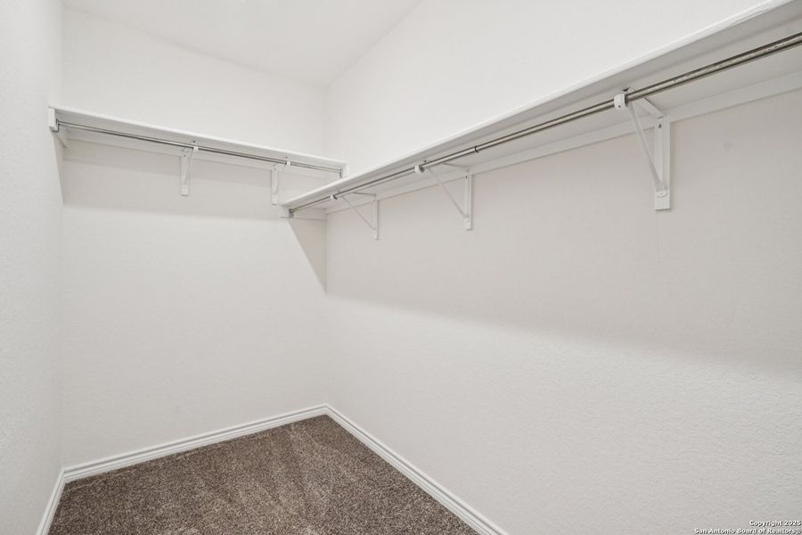 Image 42 of a home in Canyon Crest. Image 42 of a home in Canyon Crest.