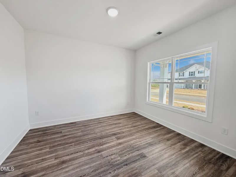 Spacious, unfurnished interior of a new home in Charlotte's Ridge, Middlesex (Image 16).
