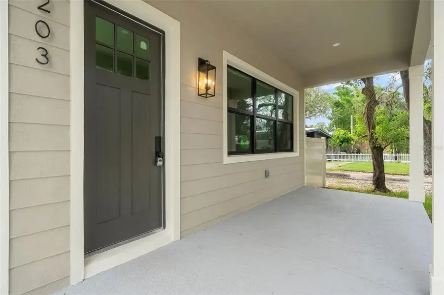 Exterior details and patio area of a home in , Tampa (Image 3).