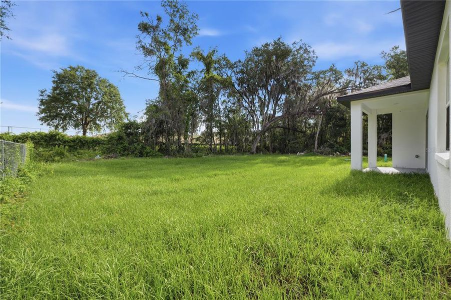 Exterior details and patio area of a home in , Ocala (Image 3).