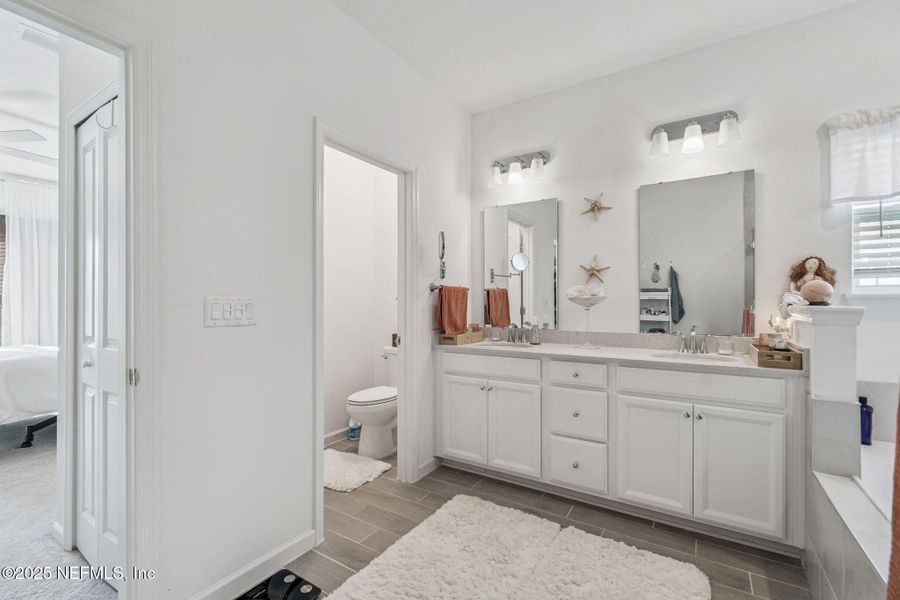 Furnished interior view inside a new home in Amelia Walk, Fernandina Beach (Image 28).