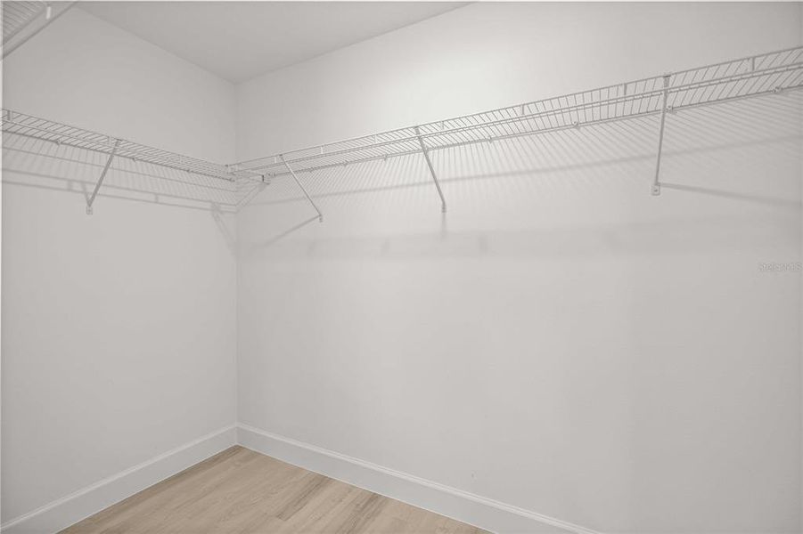 Spacious, unfurnished interior of a new home in , Ocala (Image 14).