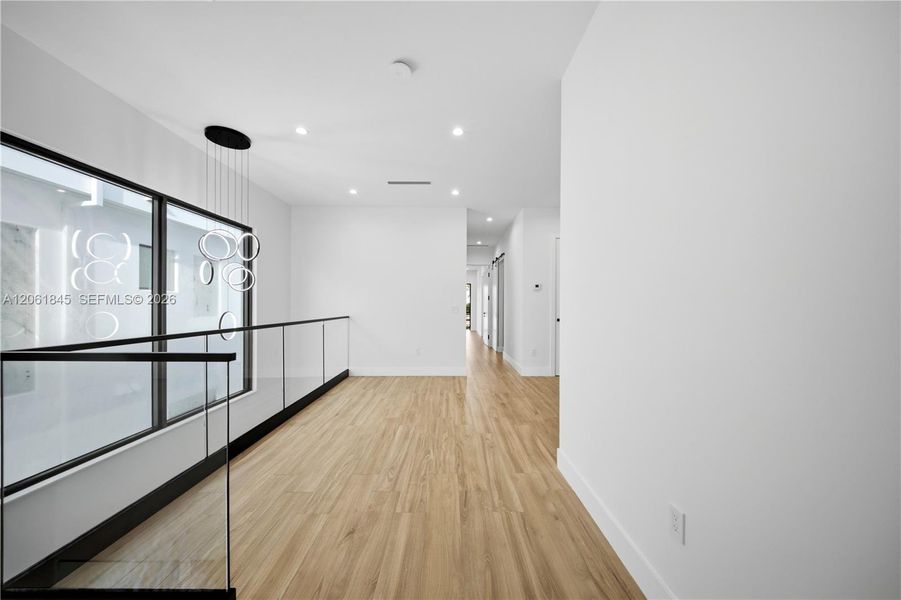 Spacious, unfurnished interior of a new home in , Fort Lauderdale (Image 28).