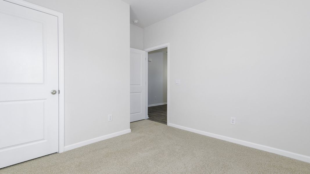 Spacious, unfurnished interior of a new home in Bryson Park, Lexington (Image 12).
