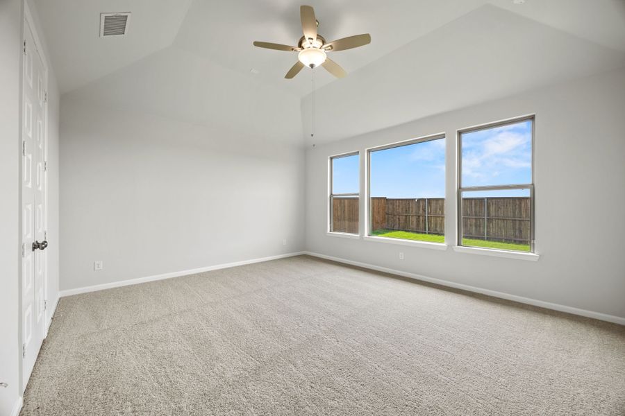 Spacious, unfurnished interior of a new home in Tinsley Meadows, Van Alstyne (Image 14). Spacious, unfurnished interior of a new home in Tinsley Meadows, Van Alstyne (Image 14).