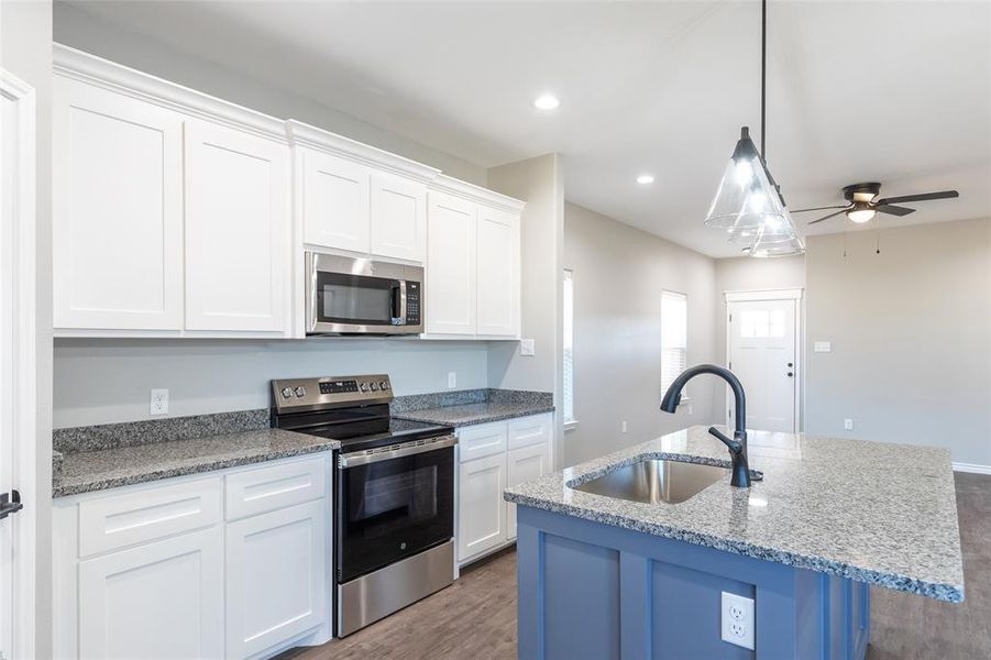 Furnished interior view inside a new home in , Abilene (Image 12).