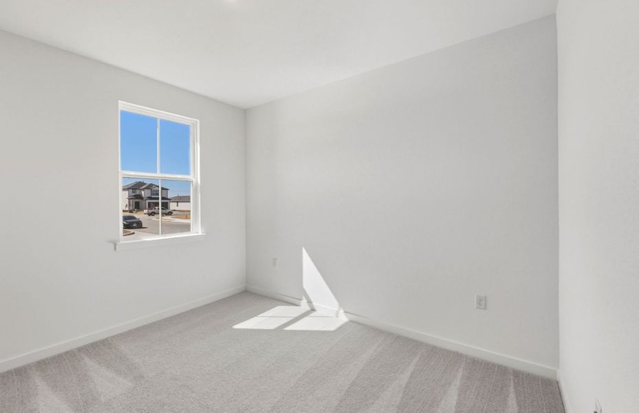 Spacious, unfurnished interior of a new home in Larson Crossing, Elgin (Image 13).