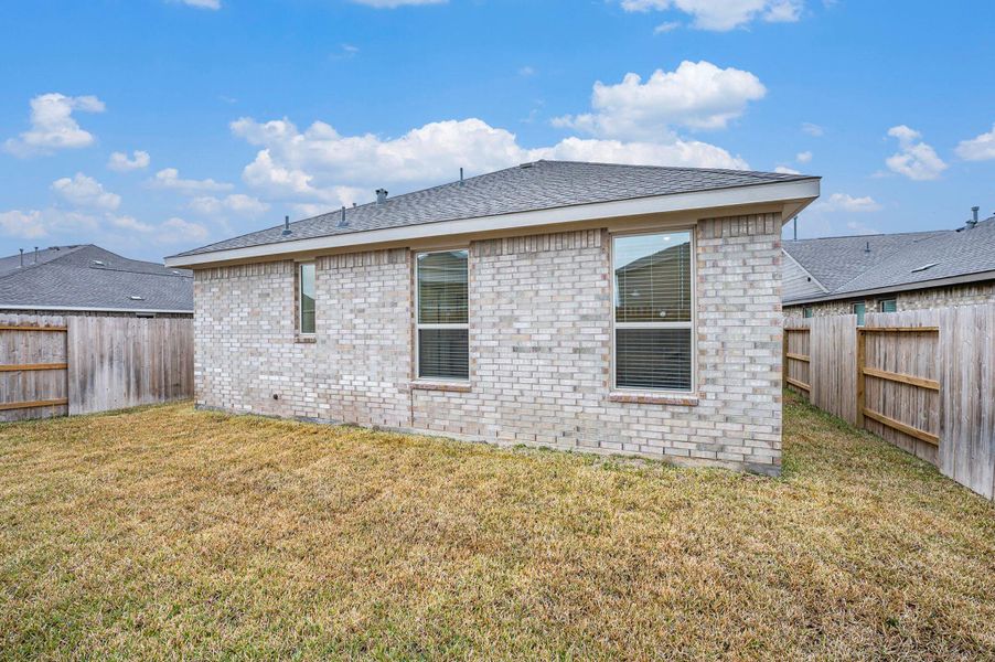Spacious backyard—ready for your personal touch or outdoor entertaining. Spacious backyard—ready for your personal touch or outdoor entertaining.