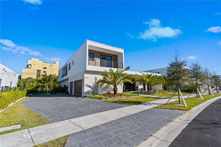Front exterior of a new home in , Weston, FL, highlighting curb appeal (Image 25).