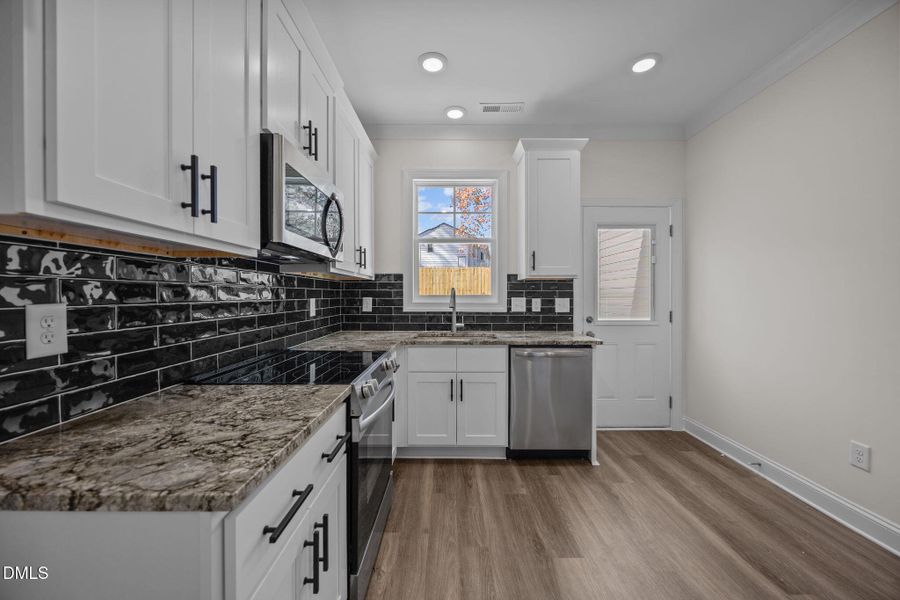 29-web-or-mls-IMG_7005 29-web-or-mls-IMG_7005