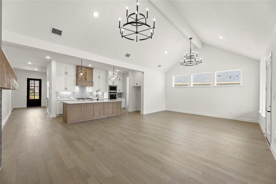 Spacious, unfurnished interior of a new home in Painted Tree Woodlands, McKinney (Image 21).