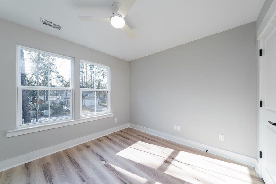 Spacious, unfurnished interior of a new home in , Summerville (Image 19).