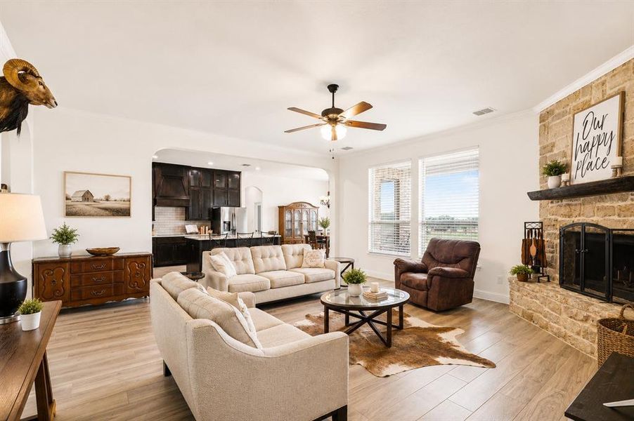 Furnished interior view inside a new home in , Waxahachie (Image 7).