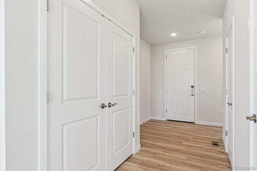 Spacious, unfurnished interior of a new home in Sweetgrass, Dacono (Image 17).