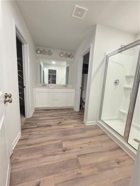 Spacious, unfurnished interior of a new home in Alcovy Trace, Lawrenceville (Image 17).