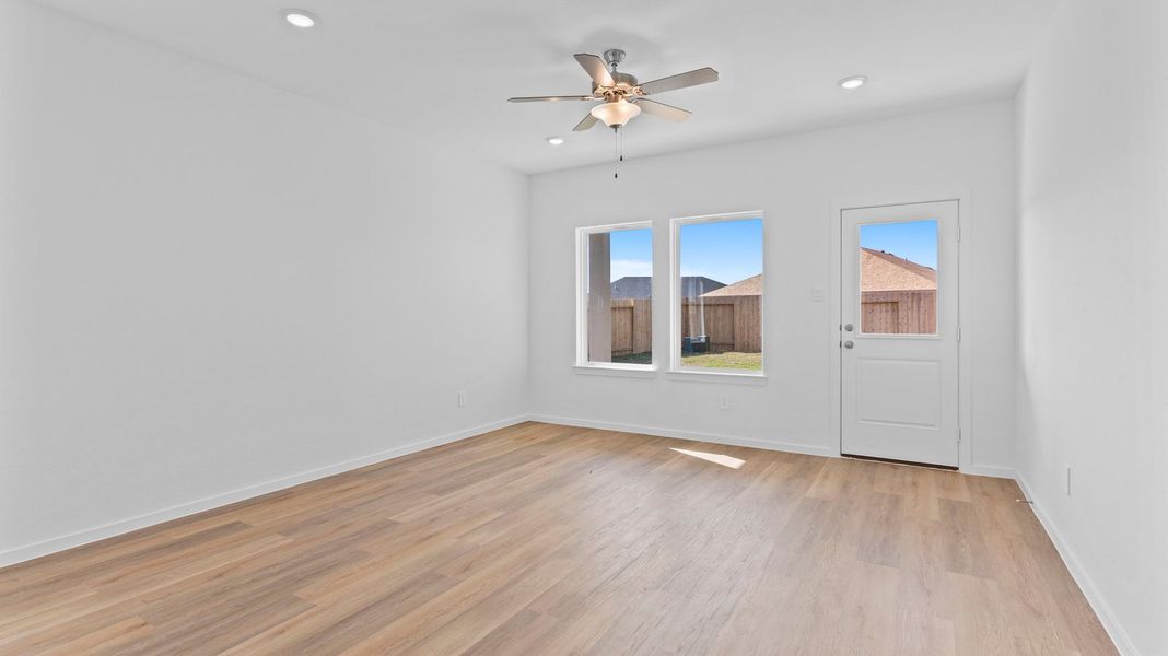 Spacious, unfurnished interior of a new home in Lakes at Westland Ranch, League City (Image 8). Spacious, unfurnished interior of a new home in Lakes at Westland Ranch, League City (Image 8).