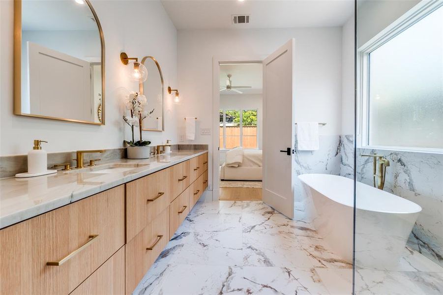 Furnished interior view inside a new home in , Dallas (Image 14).