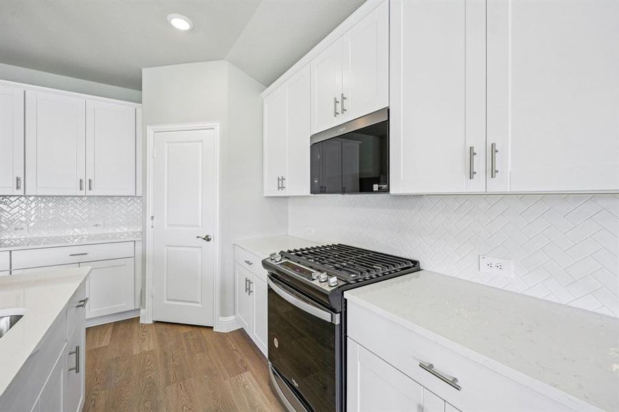 Photo is not of the actual home, but is an inspirational photo of builder’s model home and may depict options, furnishings, and/or decorator features that are not included.