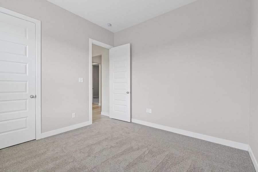 Spacious, unfurnished interior of a new home in Twin Oaks, Oakland (Image 22).