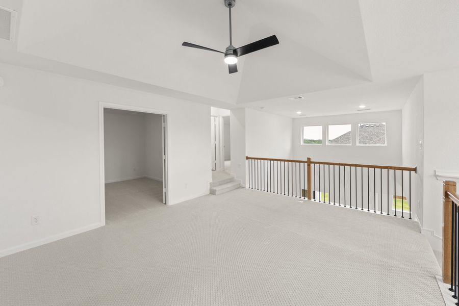 Spacious, unfurnished interior of a new home in Creekview Meadows, Pilot Point (Image 26).