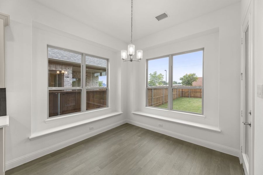Spacious, unfurnished interior of a new home in River Ranch, Van Alstyne (Image 21).