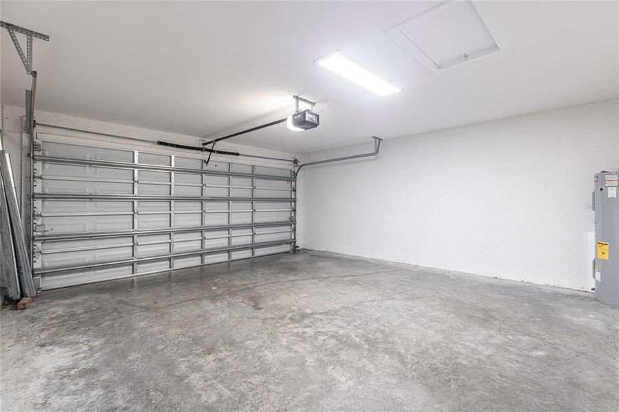 Spacious, unfurnished interior of a new home in , Cape Coral (Image 18). Spacious, unfurnished interior of a new home in , Cape Coral (Image 18).