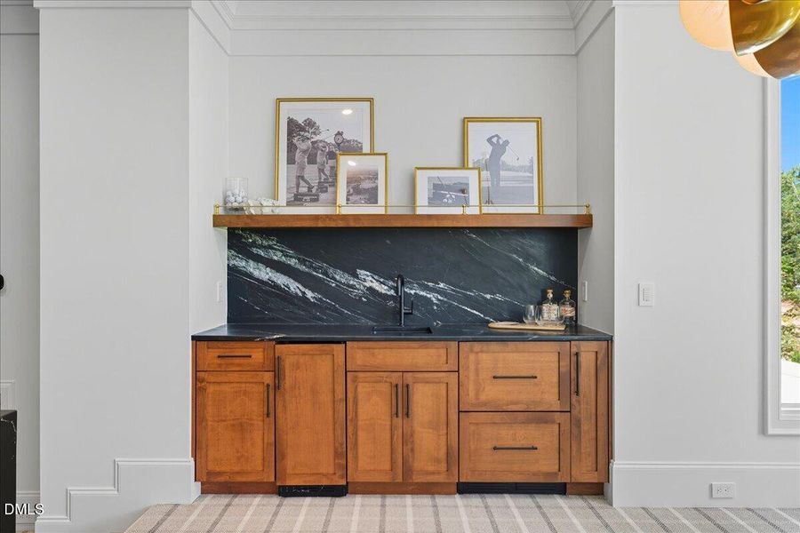 020-1216 Barcroft Pl