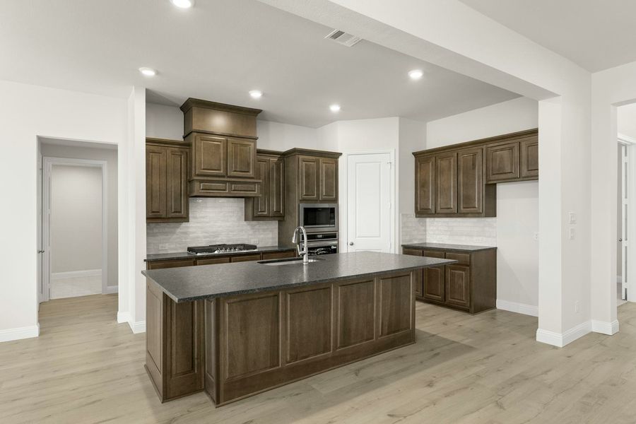 Furnished interior view inside a new home in Heritage, McLendon-Chisholm (Image 15). Furnished interior view inside a new home in Heritage, McLendon-Chisholm (Image 15).