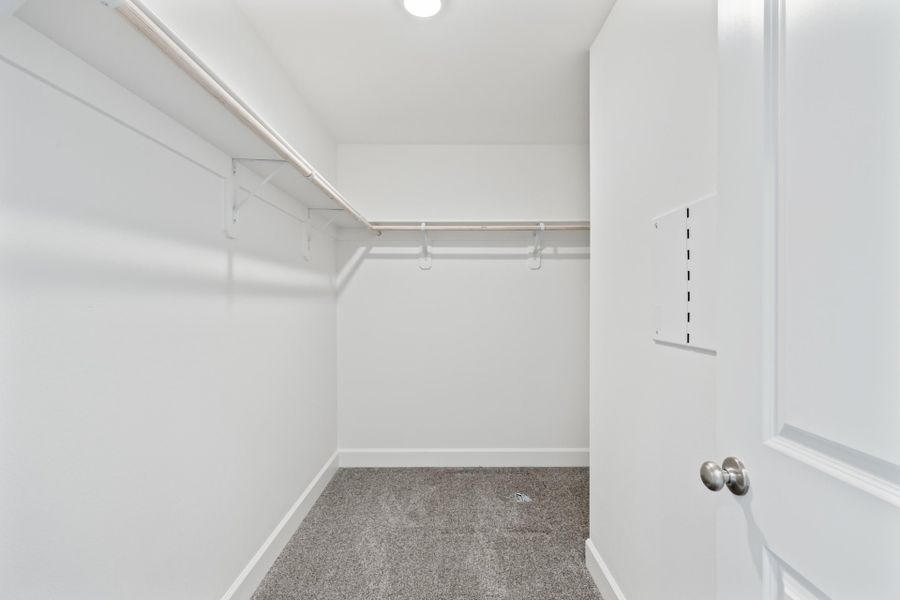 Spacious, unfurnished interior of a new home in Feather Ridge, Redmond (Image 19). Spacious, unfurnished interior of a new home in Feather Ridge, Redmond (Image 19).