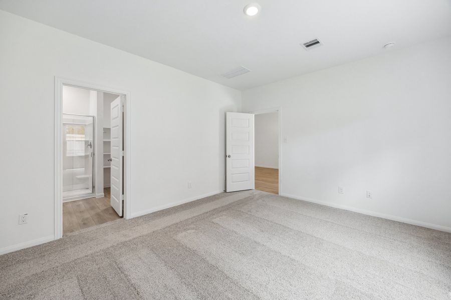 Spacious, unfurnished interior of a new home in Magnolia Springs, Montgomery (Image 26).