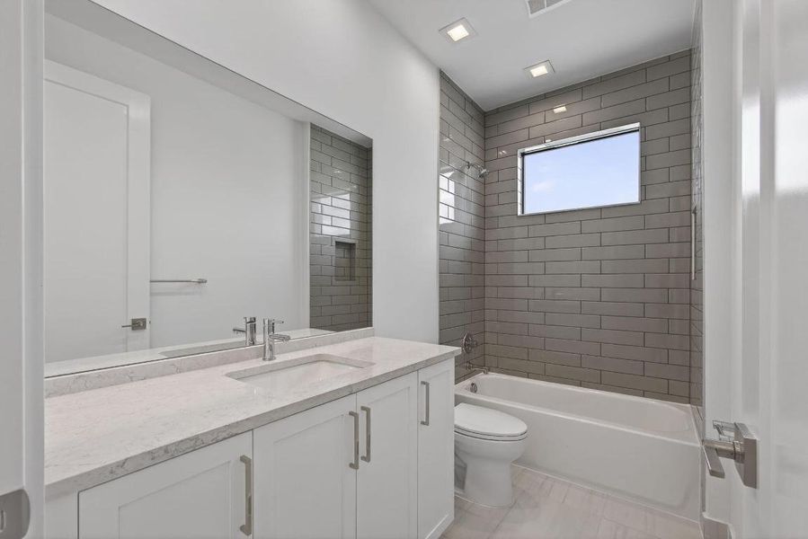 V58 ENSUITE BATH 4 43-web-or-mls-5D1A872 V58 ENSUITE BATH 4 43-web-or-mls-5D1A872