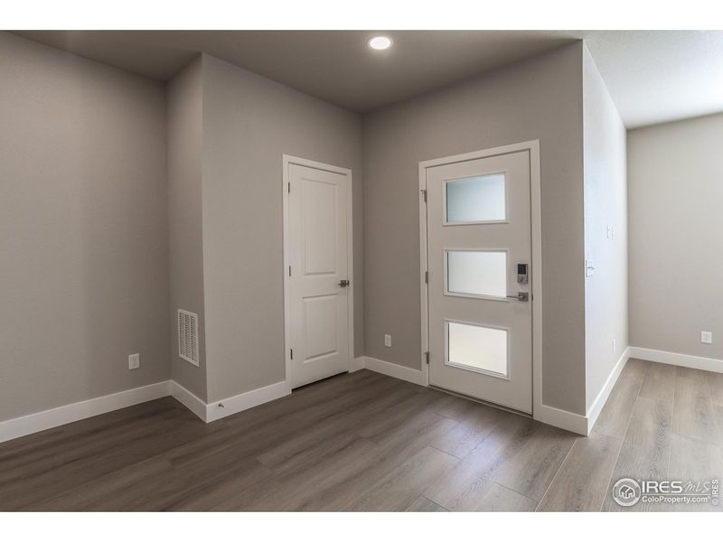 Spacious, unfurnished interior of a new home in , Timnath (Image 18).