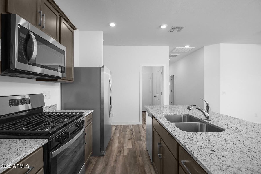 Southwest_Amado_A_L_008