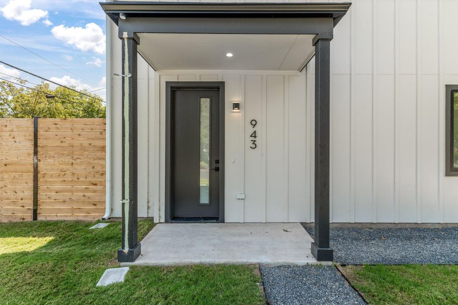 Exterior details and patio area of a home in , Austin (Image 19).