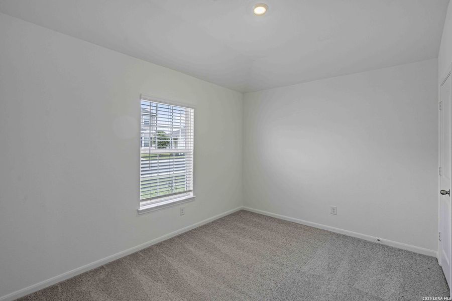 Spacious, unfurnished interior of a new home in Savannah Place, San Antonio (Image 8).