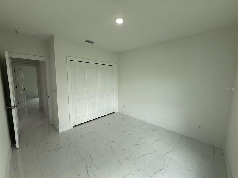 Spacious, unfurnished interior of a new home in , Lehigh Acres (Image 12).