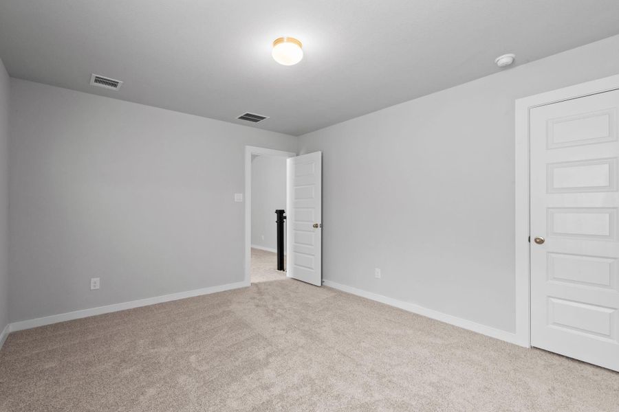 Spacious, unfurnished interior of a new home in Huntington Place, Rosharon (Image 14). Spacious, unfurnished interior of a new home in Huntington Place, Rosharon (Image 14).