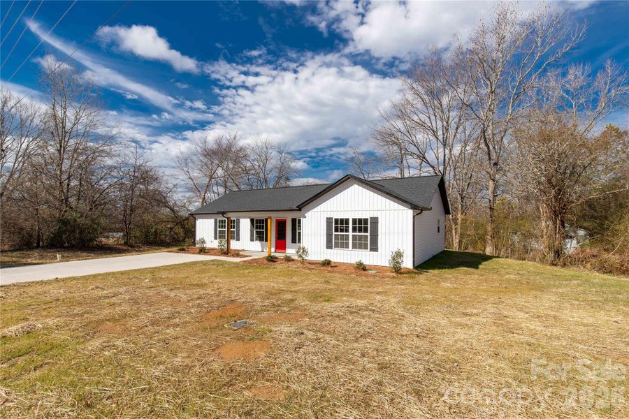 Image 35 of a home in .