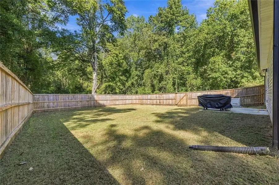 Exterior details and patio area of a home in , Temple (Image 19).