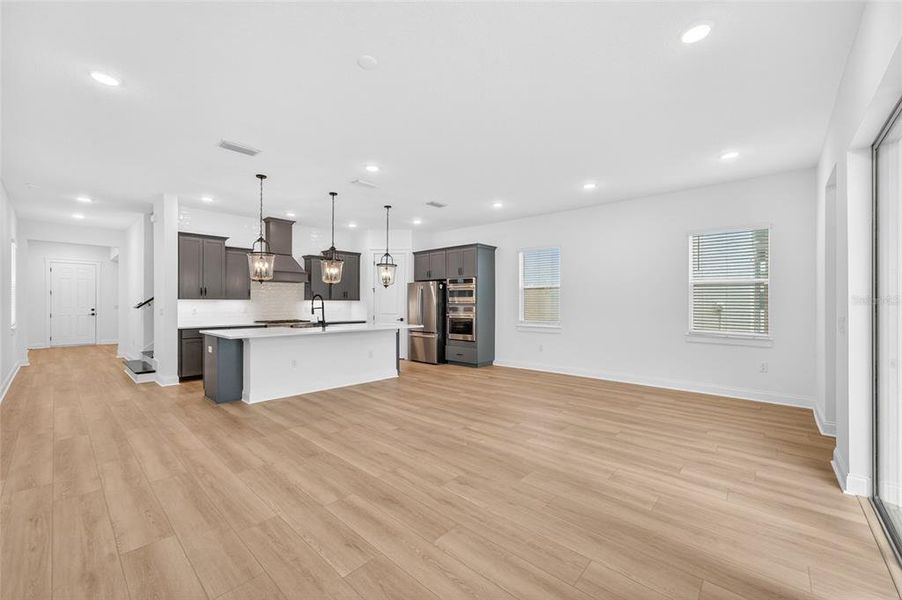 Spacious, unfurnished interior of a new home in , Winter Garden (Image 18).