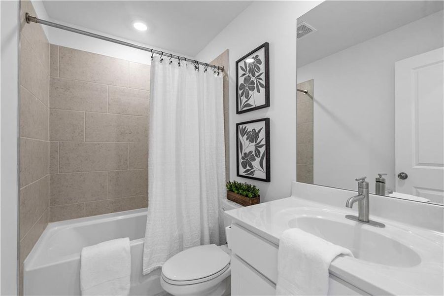 Furnished interior view inside a new home in Candleberry Place, Sharpsburg (Image 38).