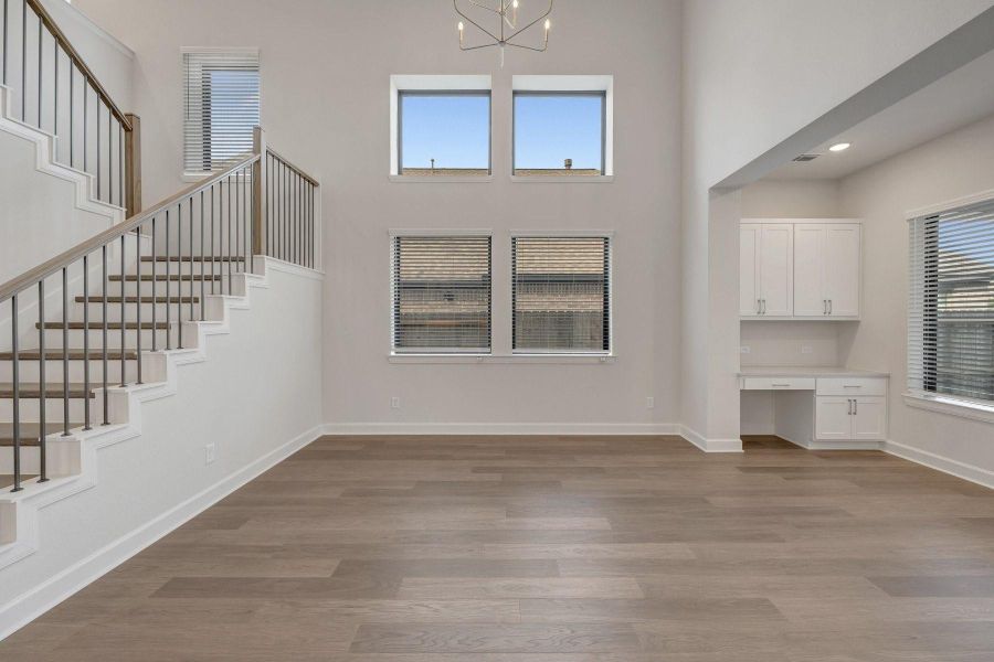 Spacious, unfurnished interior of a new home in Riceland - Summit Collection, Mont Belvieu (Image 23).