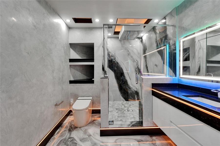 Furnished interior view inside a new home in , Apollo Beach (Image 89).