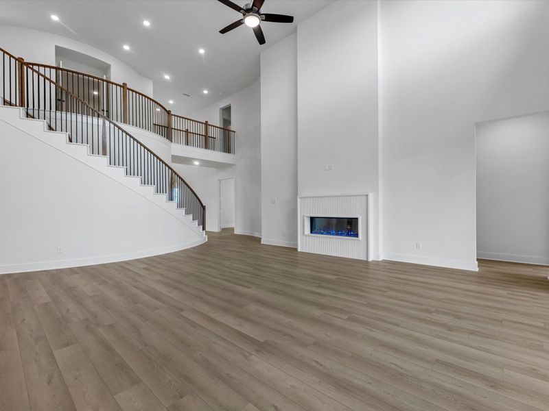 Spacious, unfurnished interior of a new home in Sienna 80′, Missouri City (Image 11).