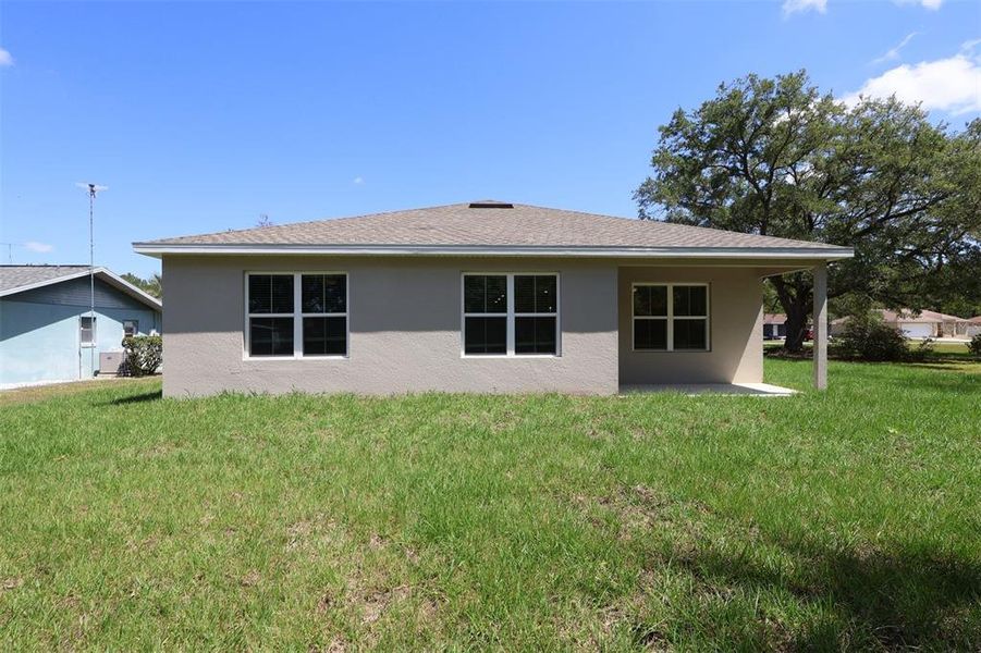 Exterior details and patio area of a home in , Ocala (Image 3).