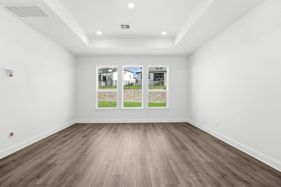 Spacious, unfurnished interior of a new home in Travisso, Leander (Image 13).