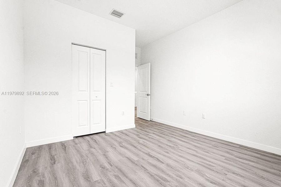 Spacious, unfurnished interior of a new home in , Miami (Image 37).