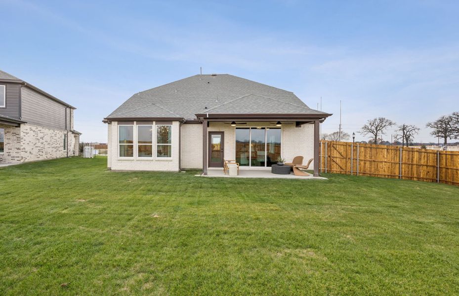 Representative exterior details of a home built from the Rainier by Pulte Homes in Parks of Village Creek, Burleson (Image 3).