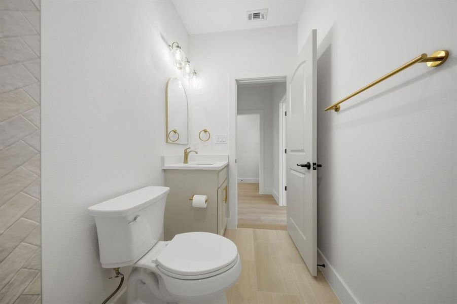 Furnished interior view inside a new home in , Seagoville (Image 7).